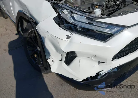 2022 Toyota Rav4 Hybrid Xse z USA, uszkodzony, nr VIN 4T3E6RFV3NU077928